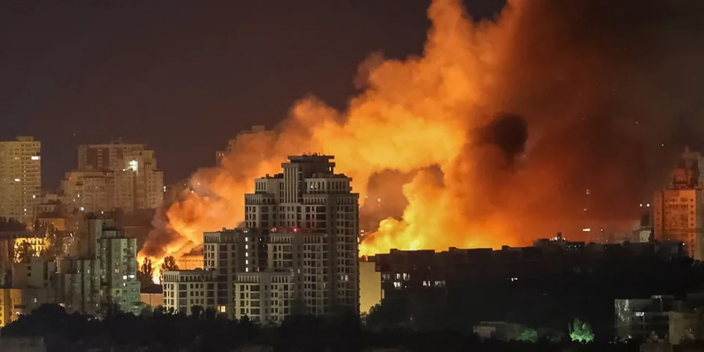 Флеш попередив про «маленьку катастрофу» через супутники Рассвет і закликав розгорнути РЕБ